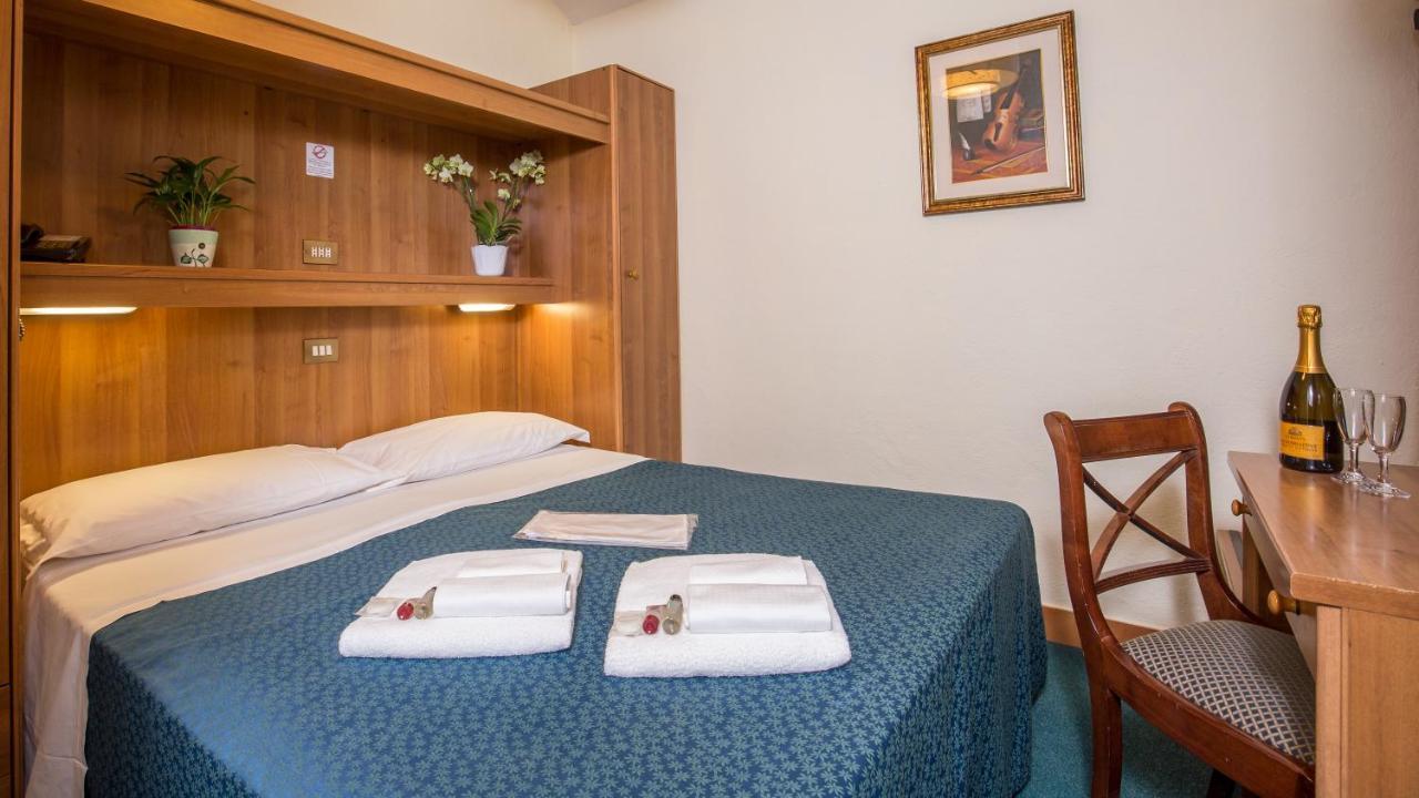 Hotel Trastevere Рим Екстериор снимка